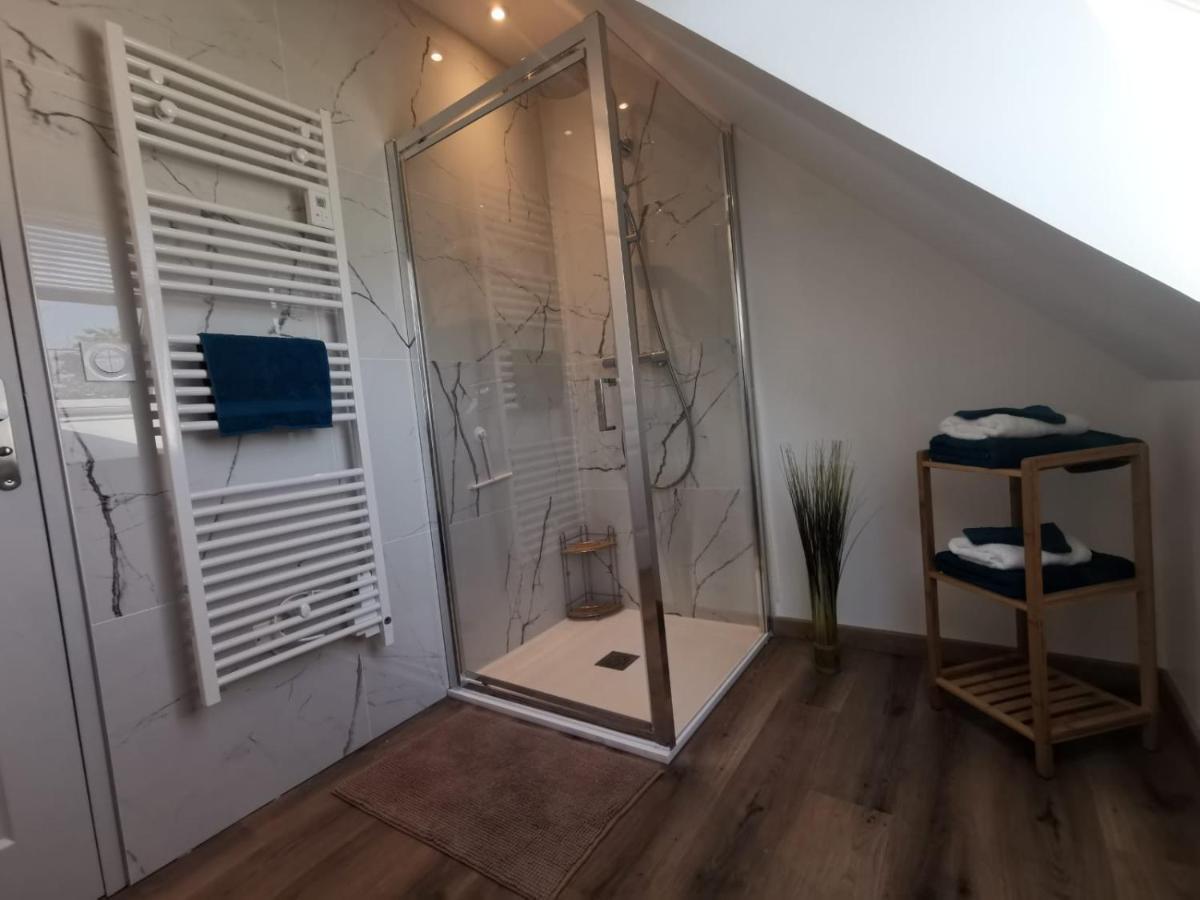 Les Pommiers Duplex Cosy Tout Confort Dans Maison Neuve Avec Terrasse Entree Independante 5 Mn De Bayeux Et 10 Mn Plage Du Debarquement Sommervieu Ngoại thất bức ảnh